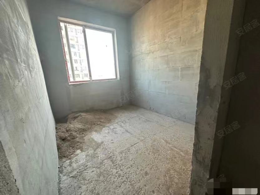 20，房东亏本出，40多万城南电梯房，电梯16层，证件满二，捡漏