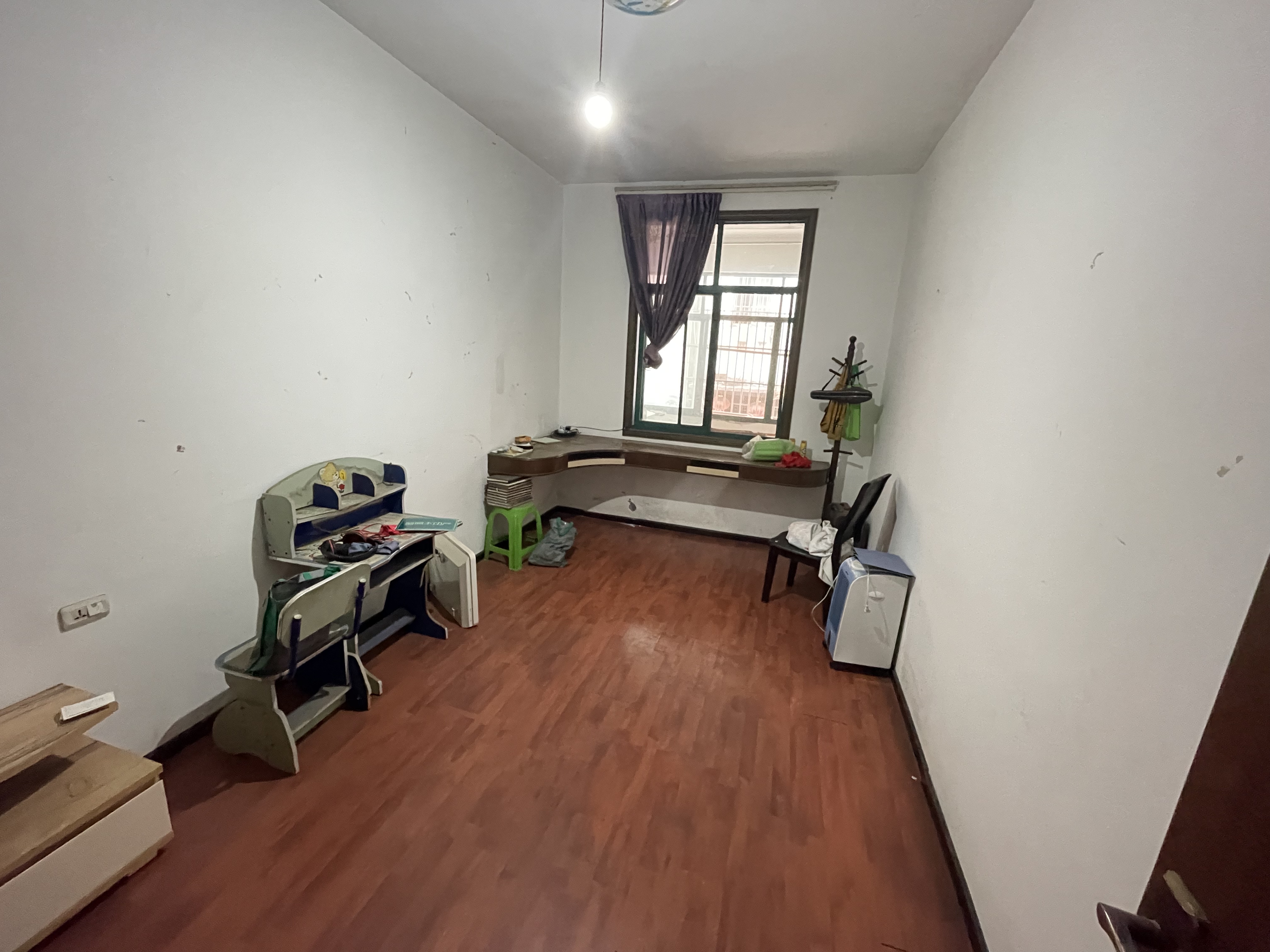 新村河东街青青家园旁步梯2楼带地下室45平米可以住人大阳台有产权