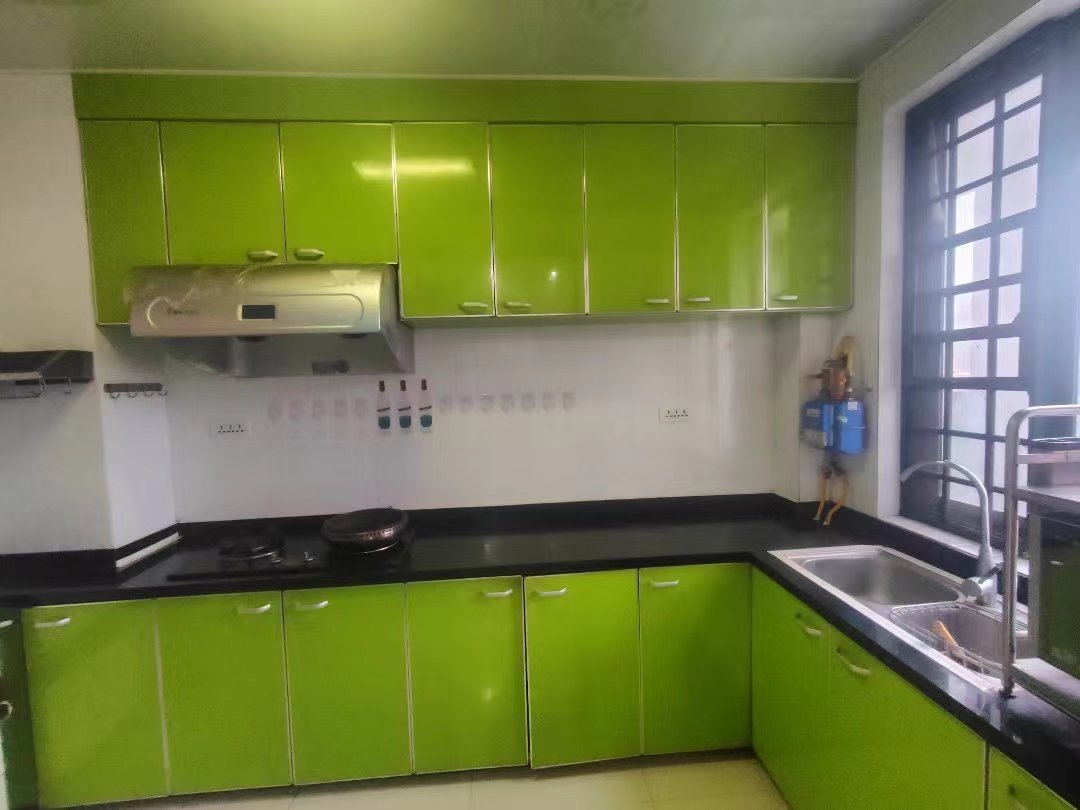 德政金园香榭里北.精装三房带露台.证件满二.看房有钥匙