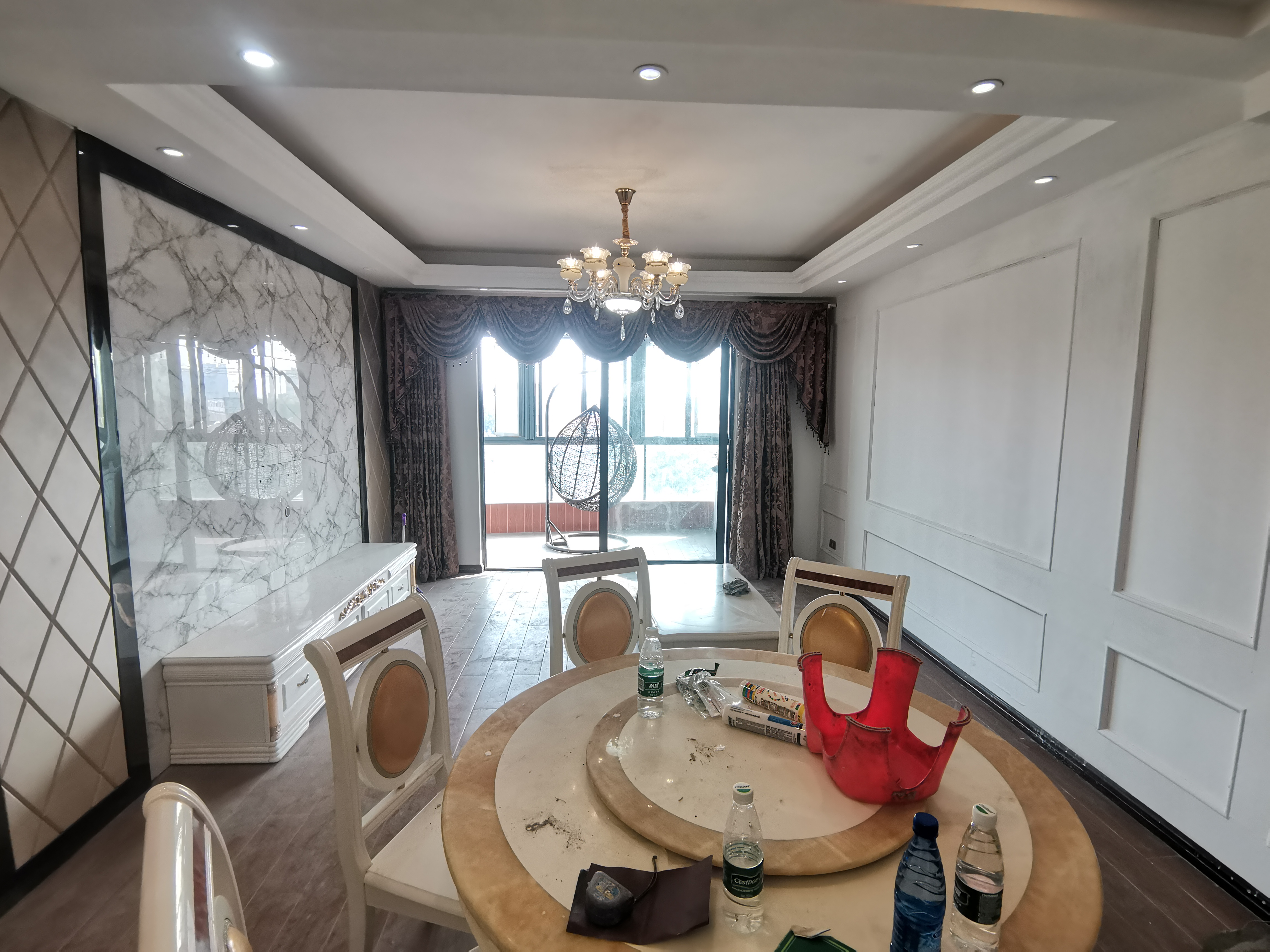 御台公馆精装大三房南北通透双阳台小高层得房率高关键价格还便宜的吓人证件满两年