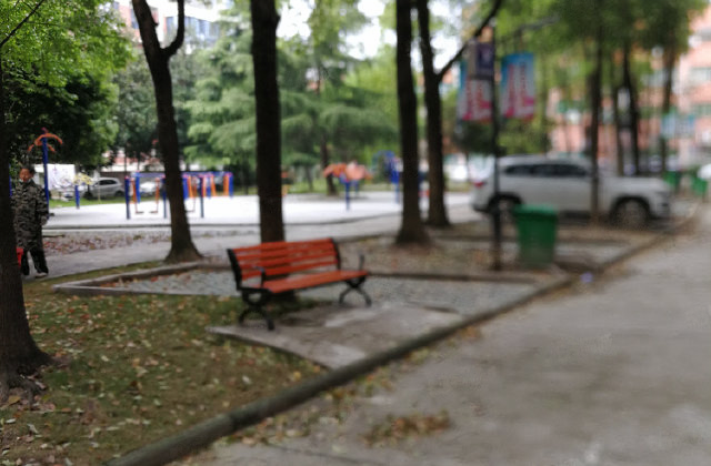 青青家园(仙桃大道53号)3室2厅2卫好楼层边套一梯两户