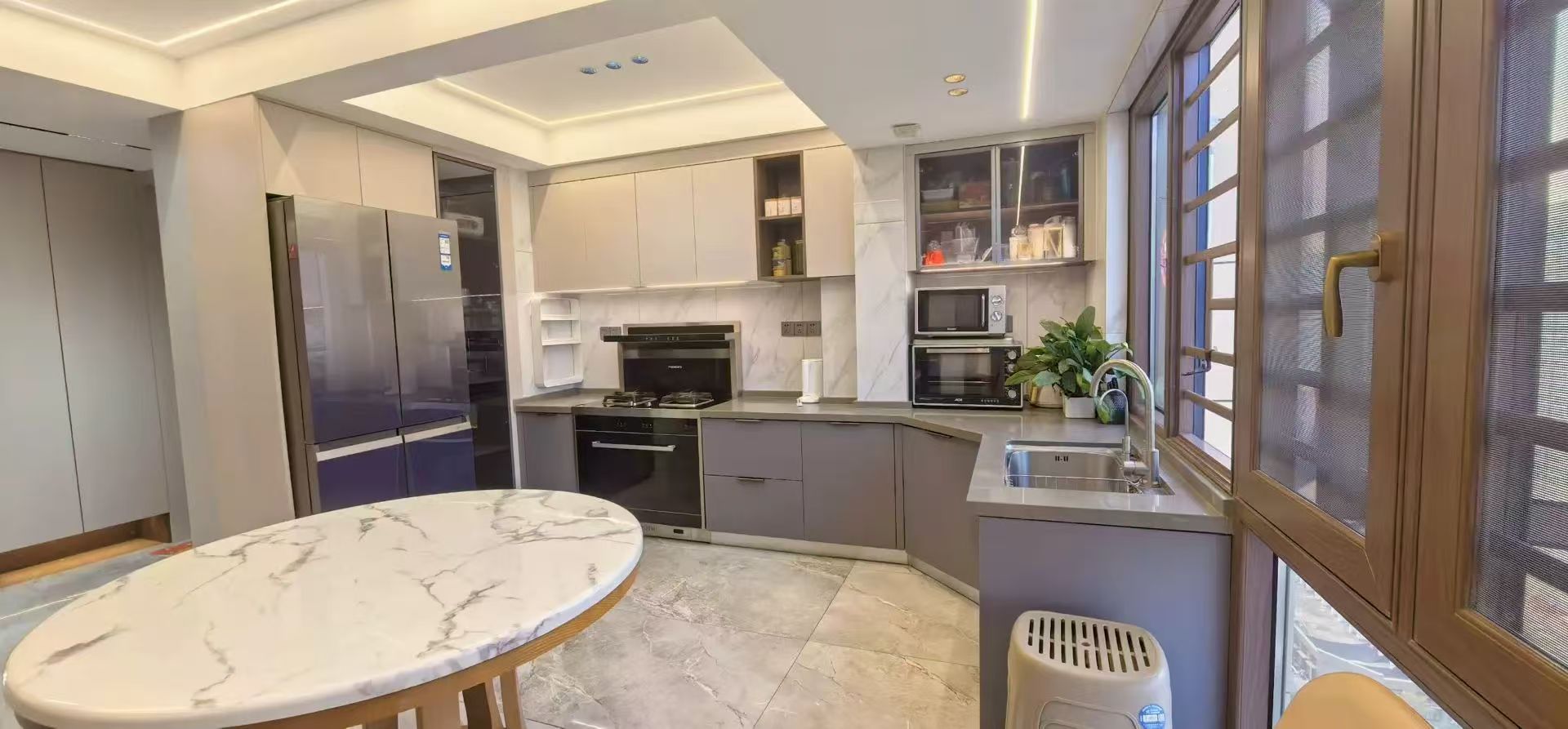 城南，翡冷翠边户，精装四房，全屋品牌家私，电梯好楼层，证满二