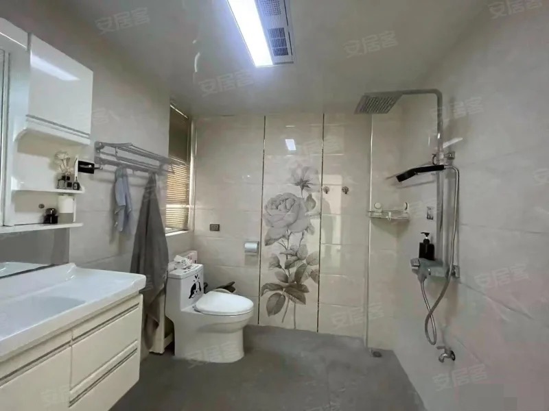 400，城西，世纪雅园，南北通透，精装三房，步梯3楼，,单价3095