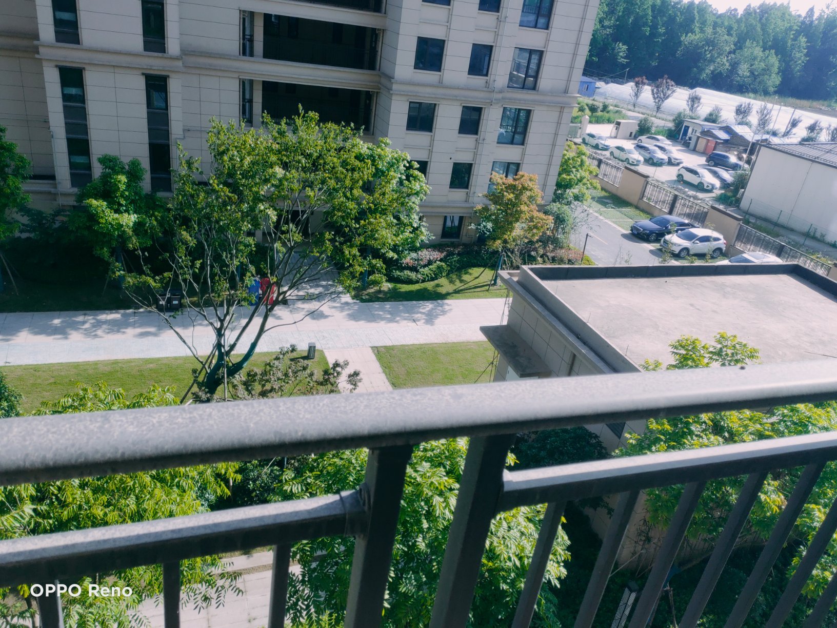 祥生观澜府，电梯江景房，超大空间4房2厅2卫1厨1阳台。