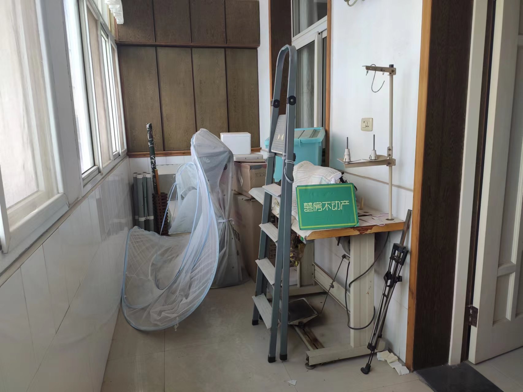 房东急售实验二小宏达小区精装修三室两厅两卫看房方便南北通透