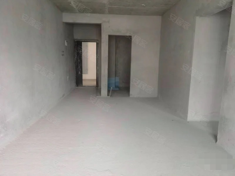 338，城南，蓝天白云，次新小区，毛坯3房2厅2卫，单价5700+，证满二，捡漏