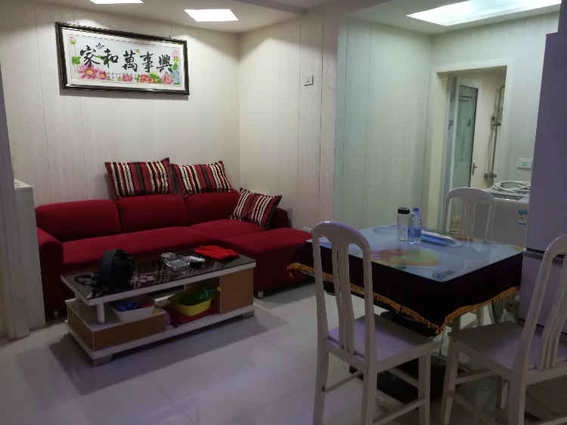 户型方正，卧室朝阳，精装修，交通便利泊车购物方便拎包入住