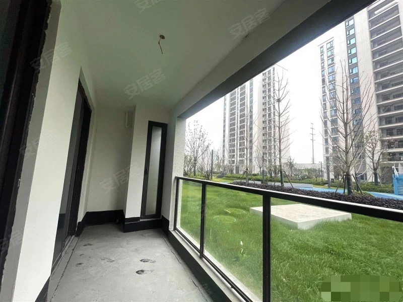 361，急售，吾悦，小高层，一梯一户，单价不到5000，采光好，大阳台