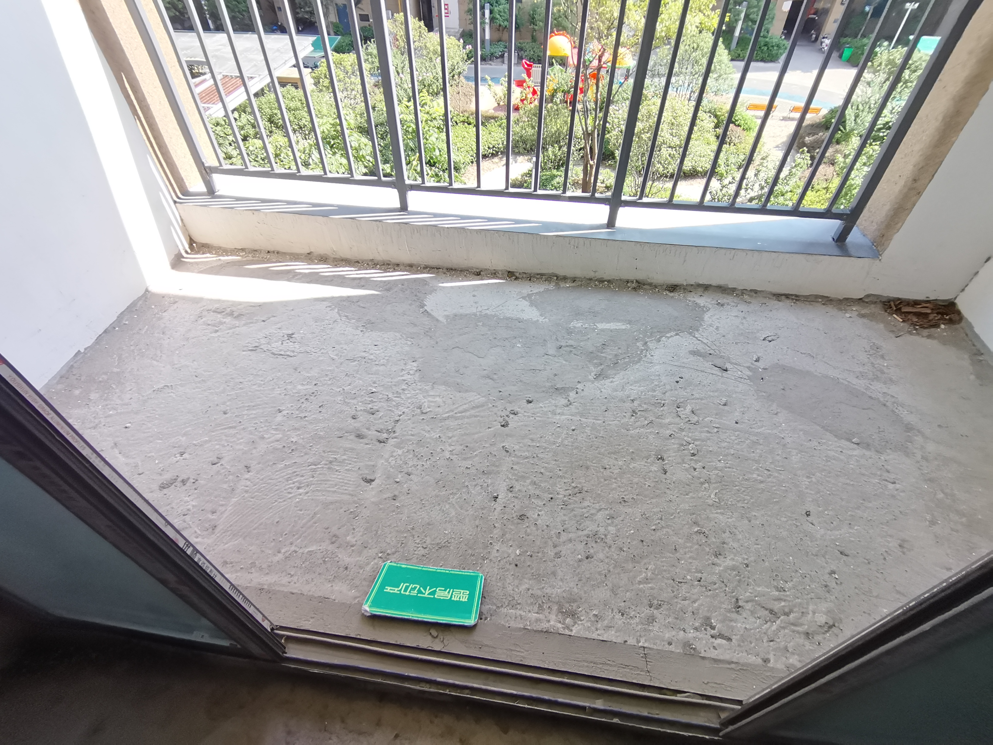 环球广场毛坯两房户型方正看房方便房东诚意出售