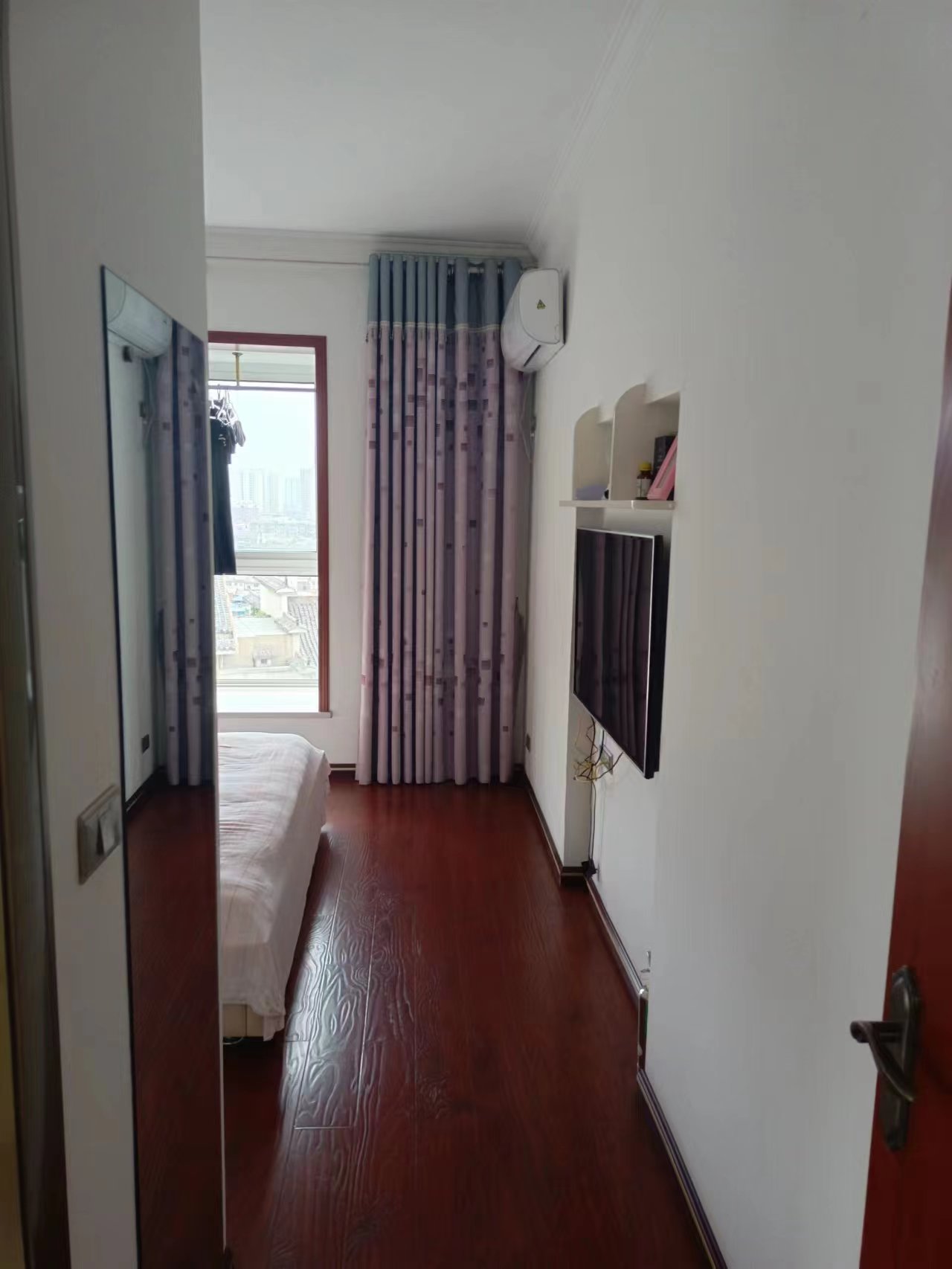 水云间.精装三房两卫.证件满二.看房方便