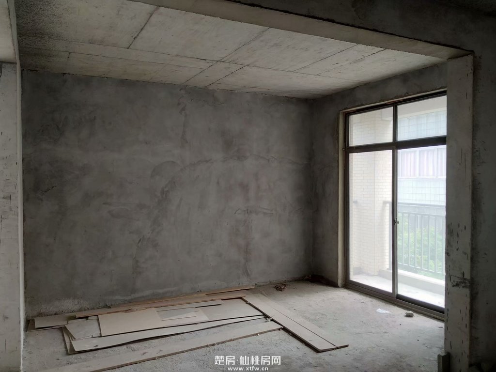 红树湾毛坯三房 仙桃 证满两年可按揭