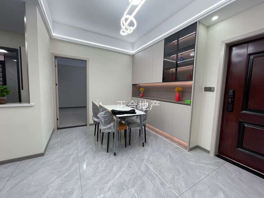 降价了，降价了，城南，南国明珠，电梯好楼层，精装三房，全新装修，一天未住，满二