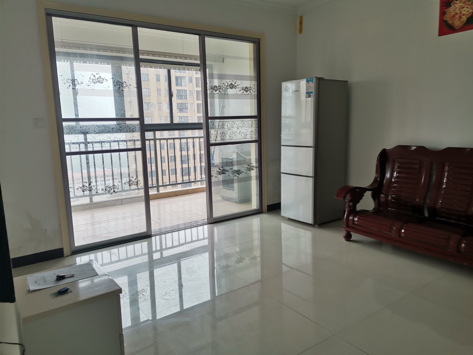 翰林公馆3室2厅2卫精装修家具家电全配优价出租！