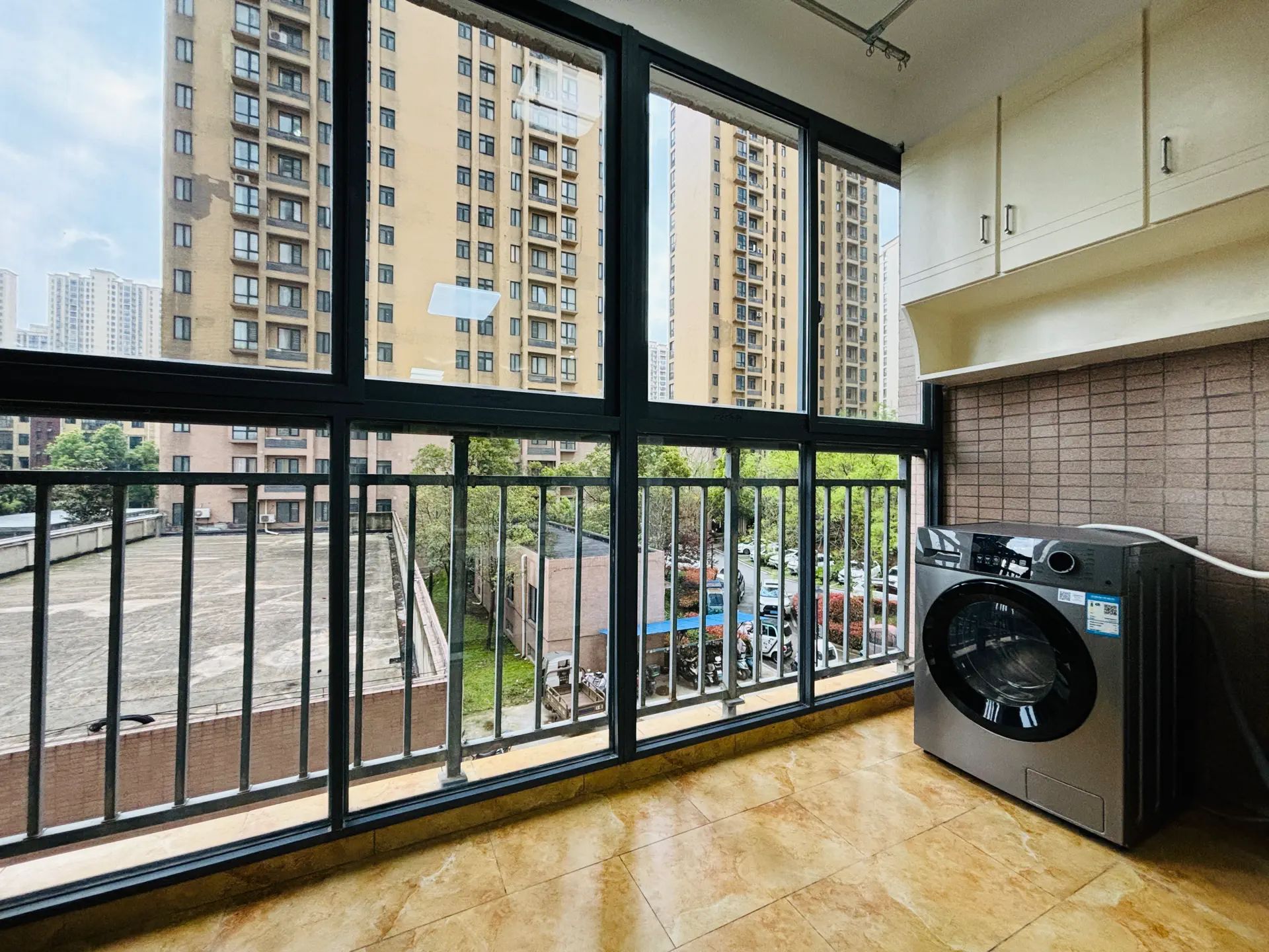 诚心出售，城南，森林国际，精装两房，证满二，捡漏