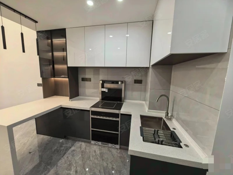 339，急售，城南复式，吾悦旁，仙桃碧桂园，35万，公寓有证，送车位，