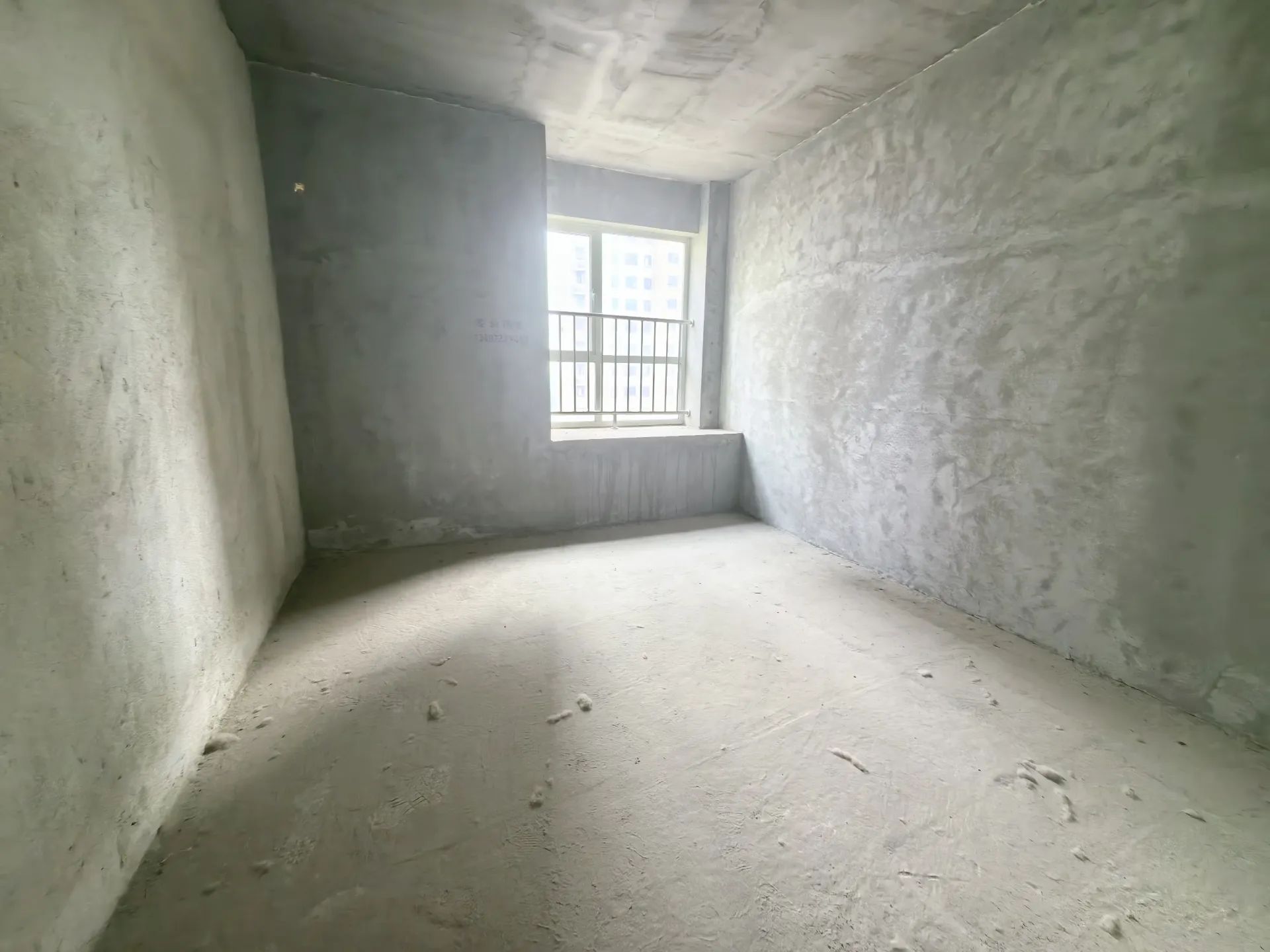 城南，沔阳清华园，毛坯3房2卫，电梯9楼，送车位，证满二
