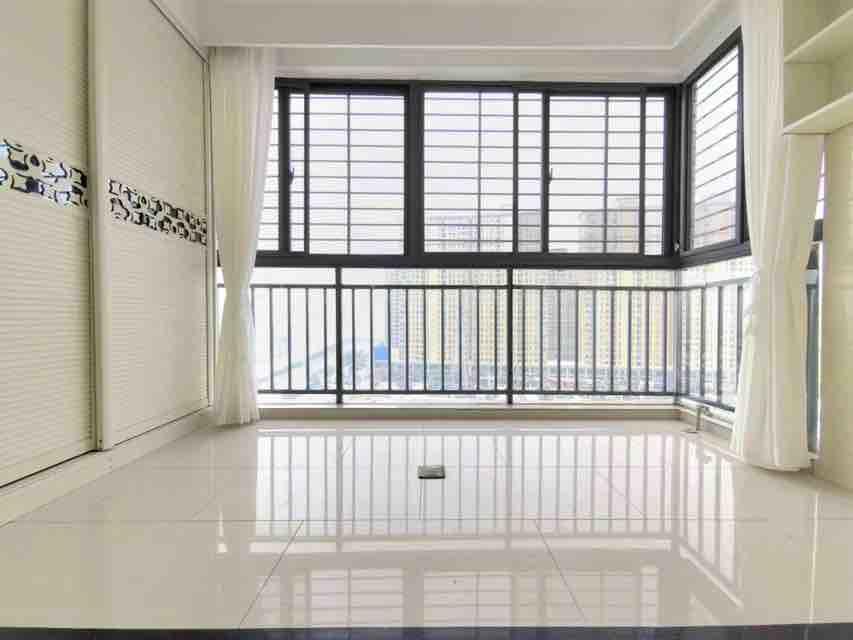 降价了！！！房东亏本急售，城南单价5089，精装三房，南北双阳台，电梯好楼层