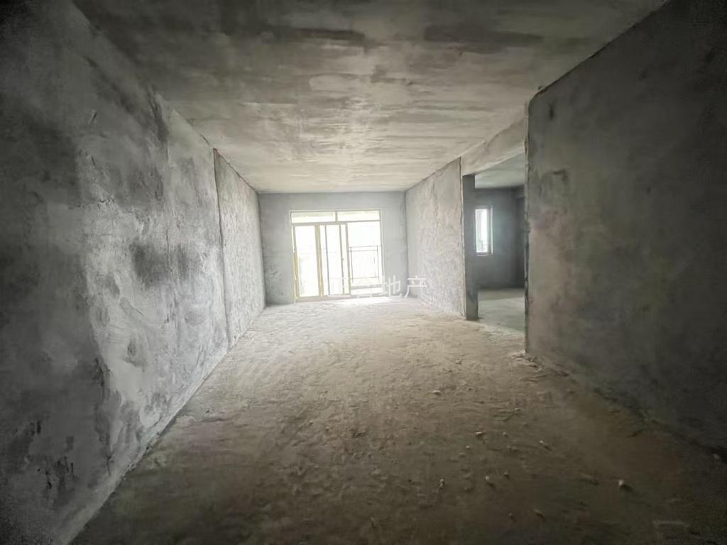 捡漏，城南，新城名都，毛坯3房2卫，电梯好楼层21楼，单价6000，带地下停车位，还满二，