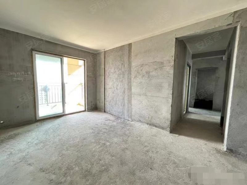 房东亏本出售，薅羊毛，森林国际北苑，单价4999