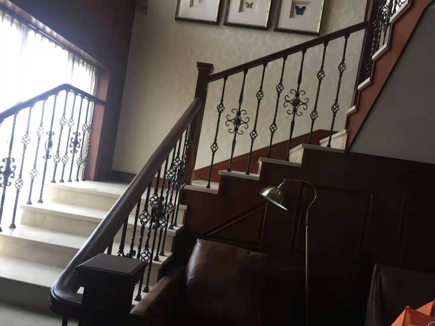 豪装复式楼，6室4厅4卫2阳台，