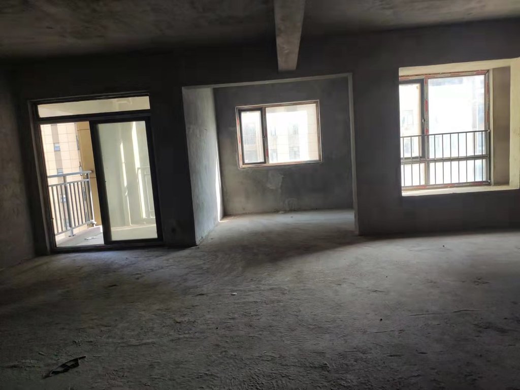 城南新三中门口元泰未来城新出炉107平中高楼层看房方便