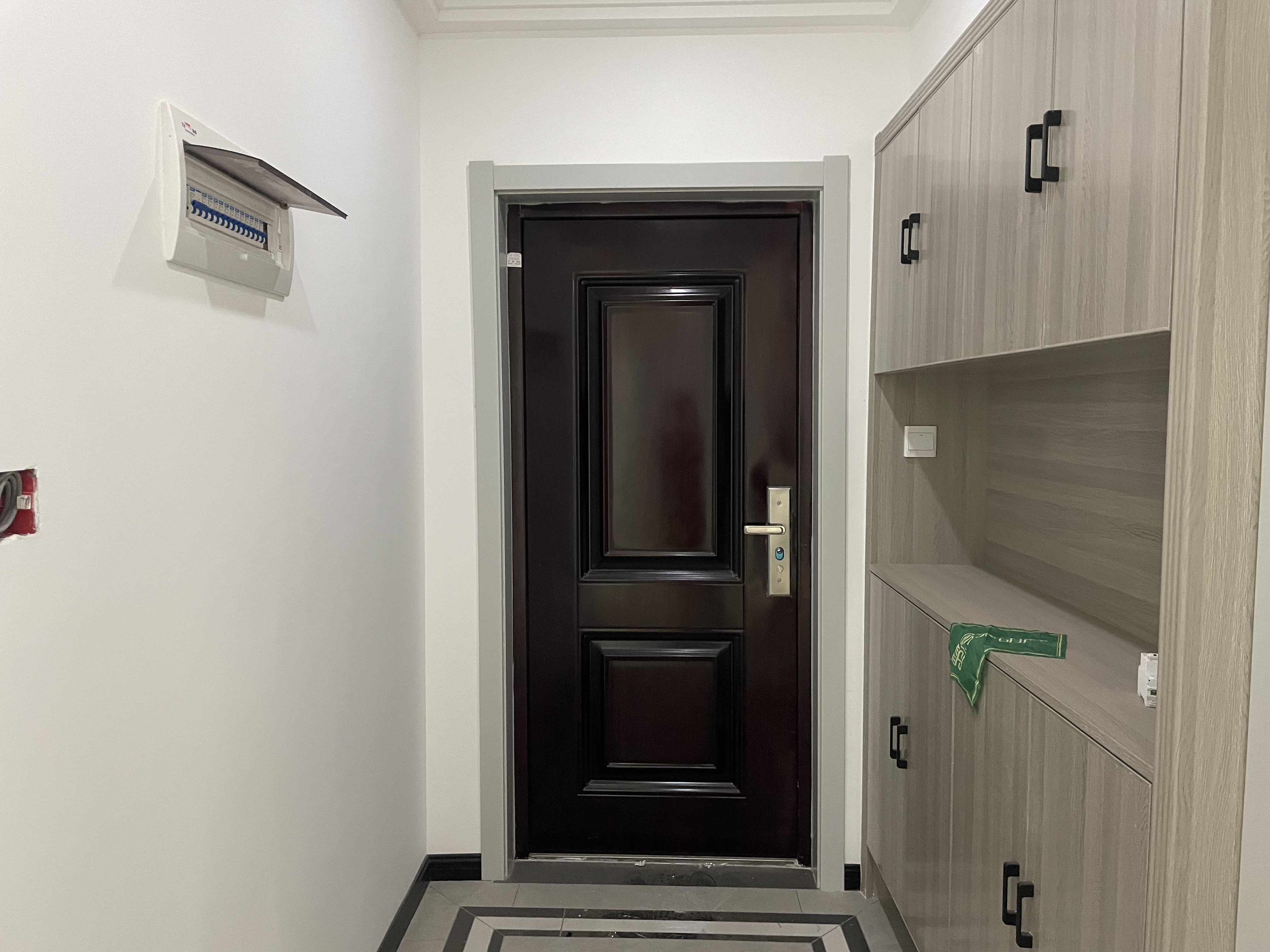 沔阳学府园.全新装修.南北双阳台.一天未住.业主外地置业.看房方便