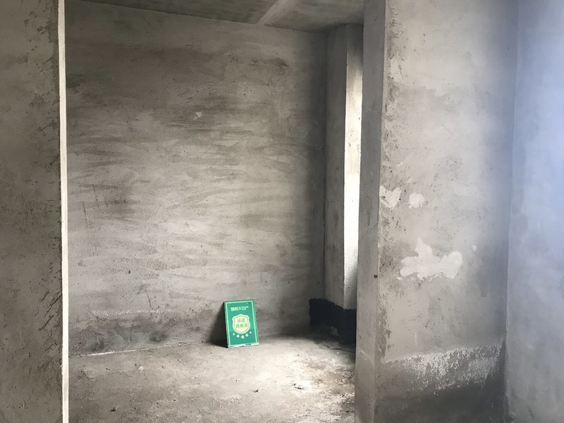 仙桃银湖城轻轨站近看房方便毛坯现房户型好送入户