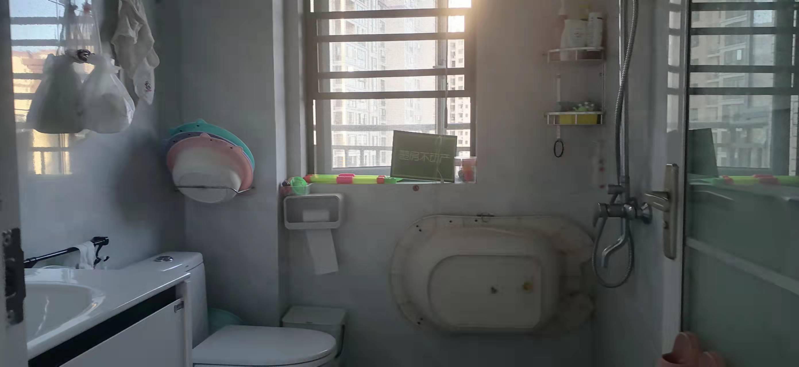 新城一号五期精装大三房边户好楼层诚心出售看房方便