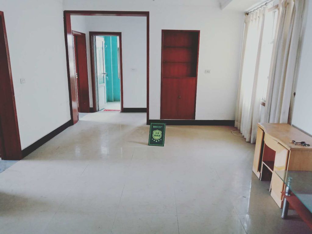 商城北门附近，实验 旁，好房出售！大三房