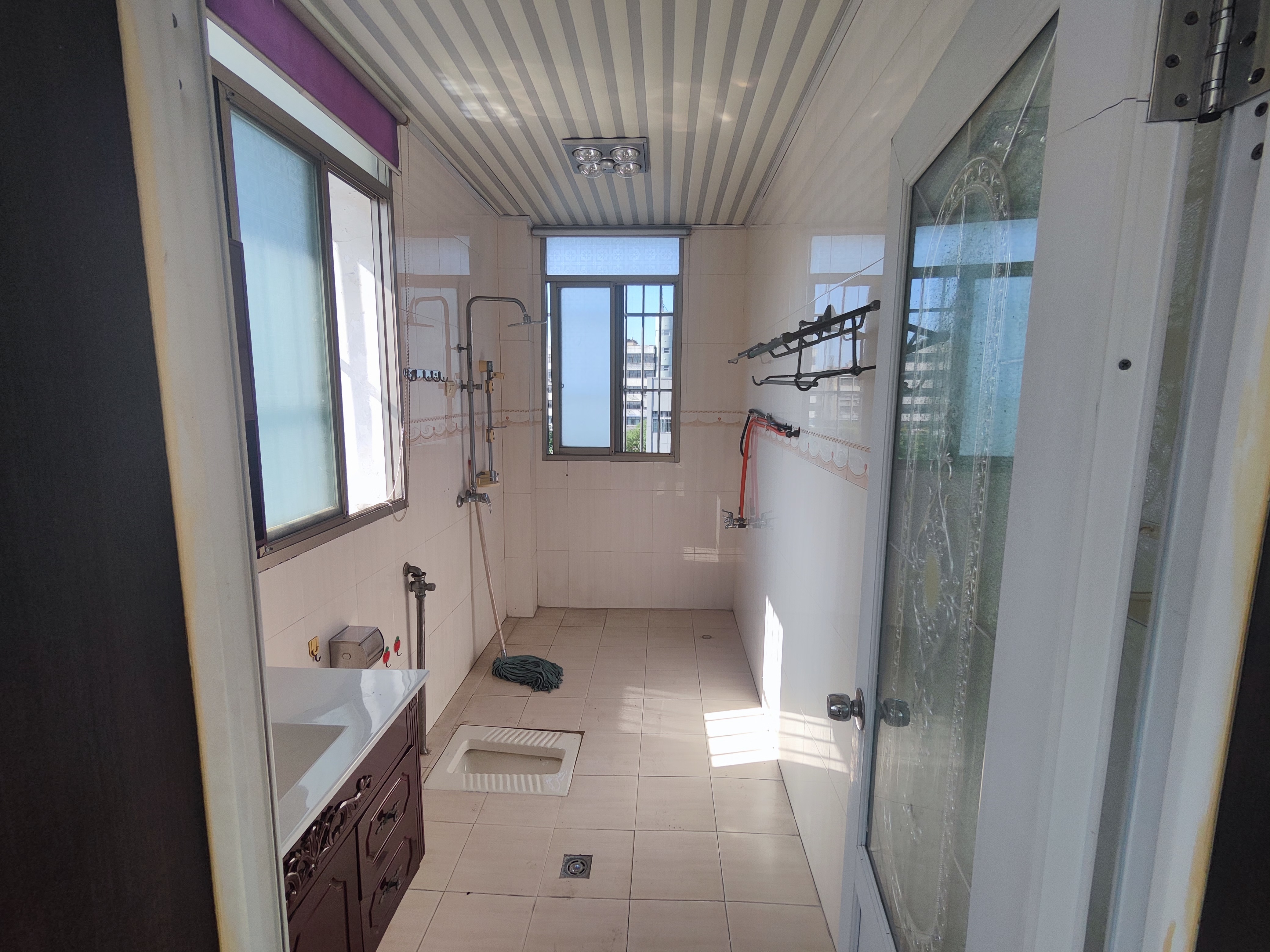 人社局宿舍有院子好停车看房方便证件满5