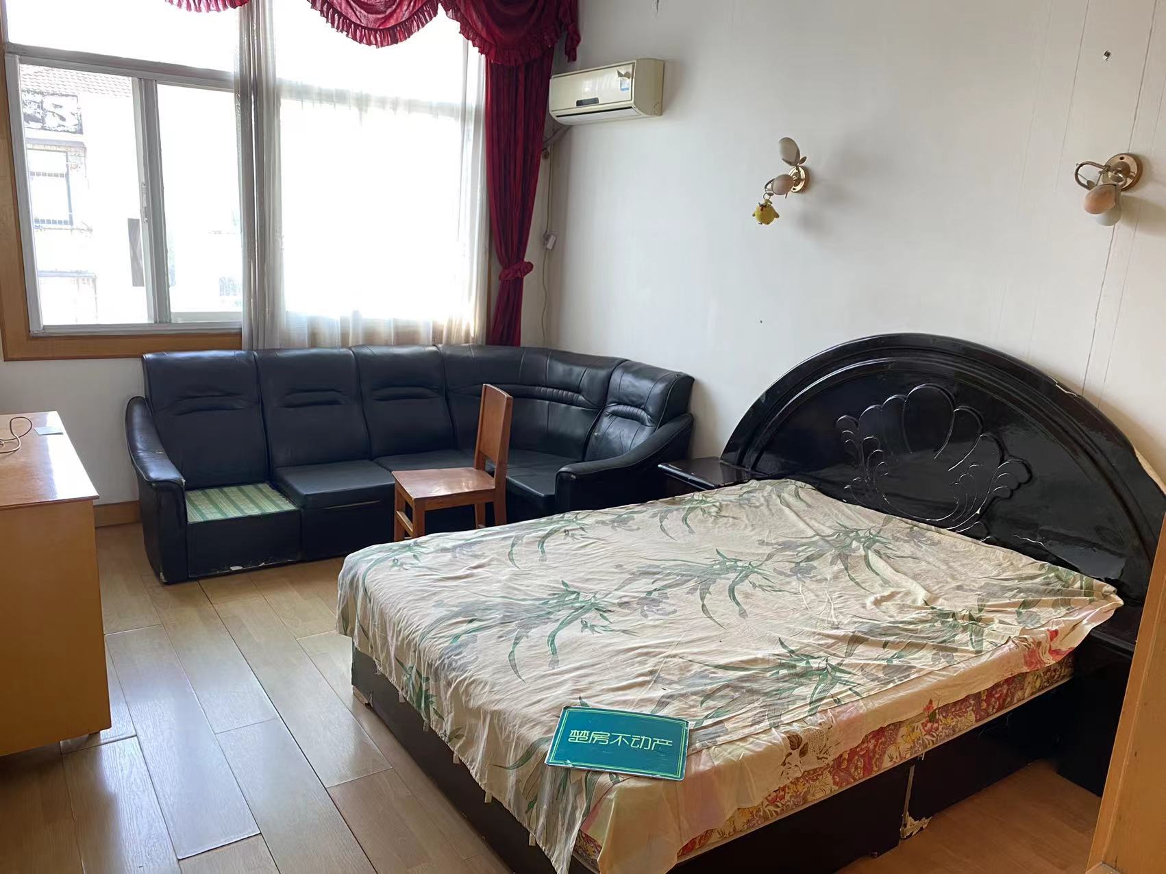 沔中宿舍精装大三房周边配套设施齐全业主诚心出售