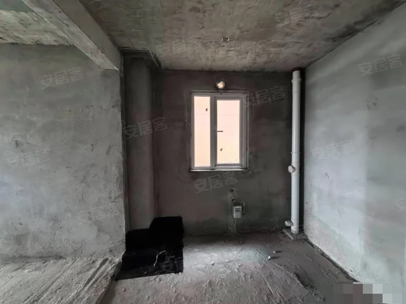 359，捡漏，城南小高层，交投满庭春，电梯好楼层15楼，单价3900元，大阳台