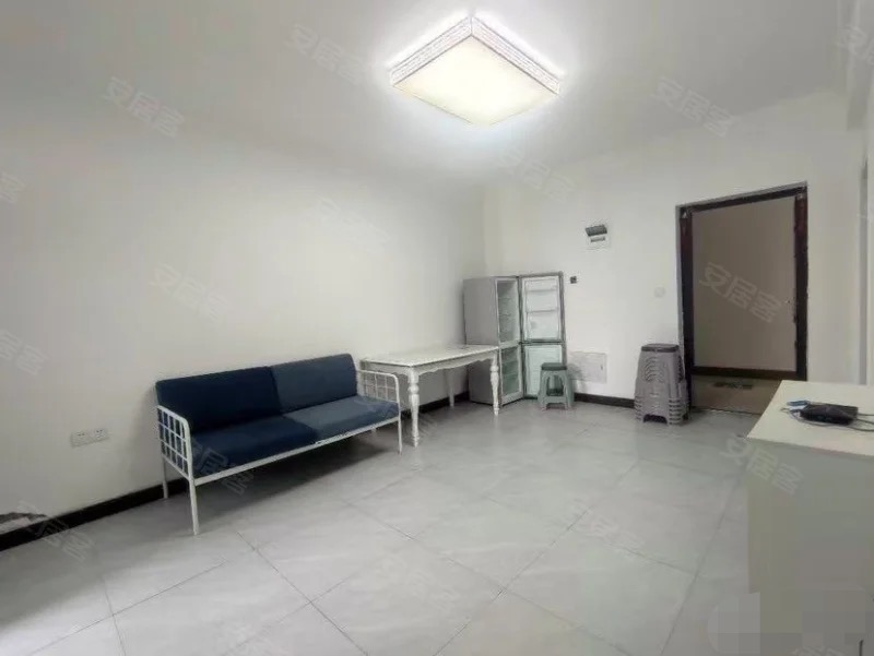 城南，捡漏，荣怀，精装修两房，单价4字头，总价37万，诚心出售