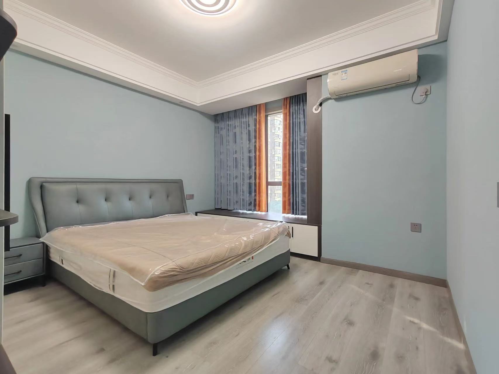 城南，御台公馆，东边户，基本未住，成色新，单价5300，证满二