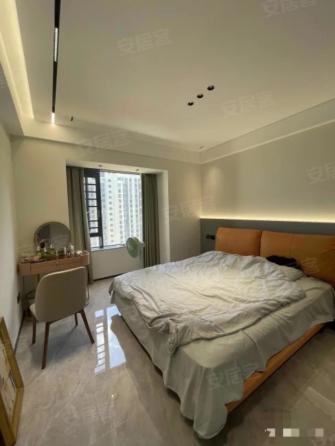 城南天花板，蓝天花园，纯人车分流，纯东边户，豪装三房