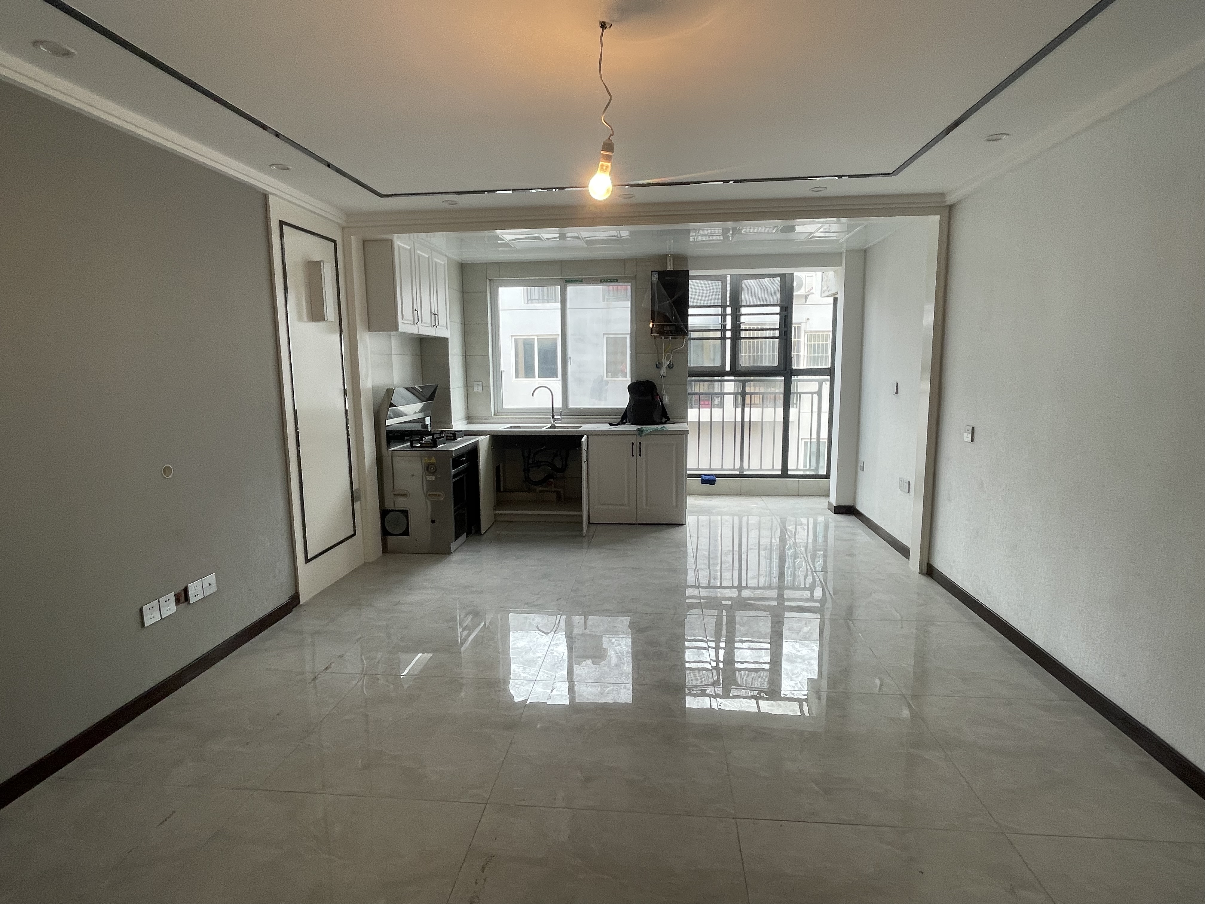 南城新区.汽车城公寓.复式.房东急售