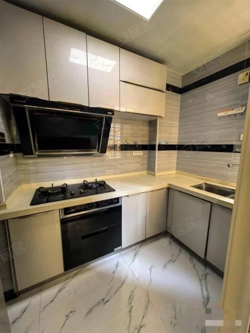 317，城南森林国际，精装三房，电梯好楼层，新二中新二小，拎包入住，老证，