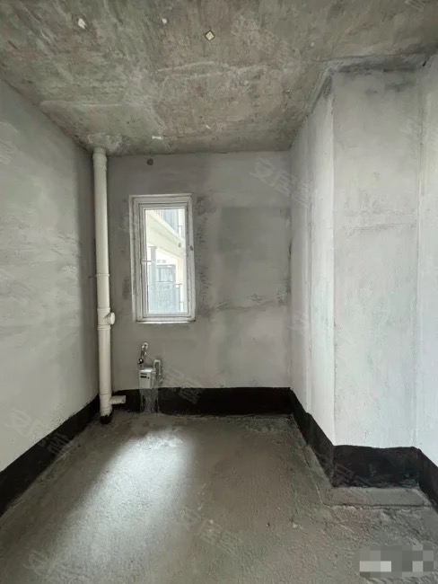 城南，蓝天花园，单价6字头，人车分流，1梯1户，大三房，送入户花园