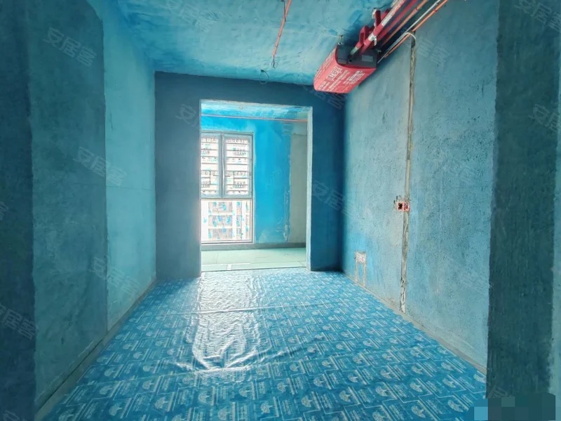 吾悦‮府华‬，大‬平层​，业‮峰之‬半‬装修，一梯一户，小高层，带车位，全屋中央空调➕地暖，装修了一大半了