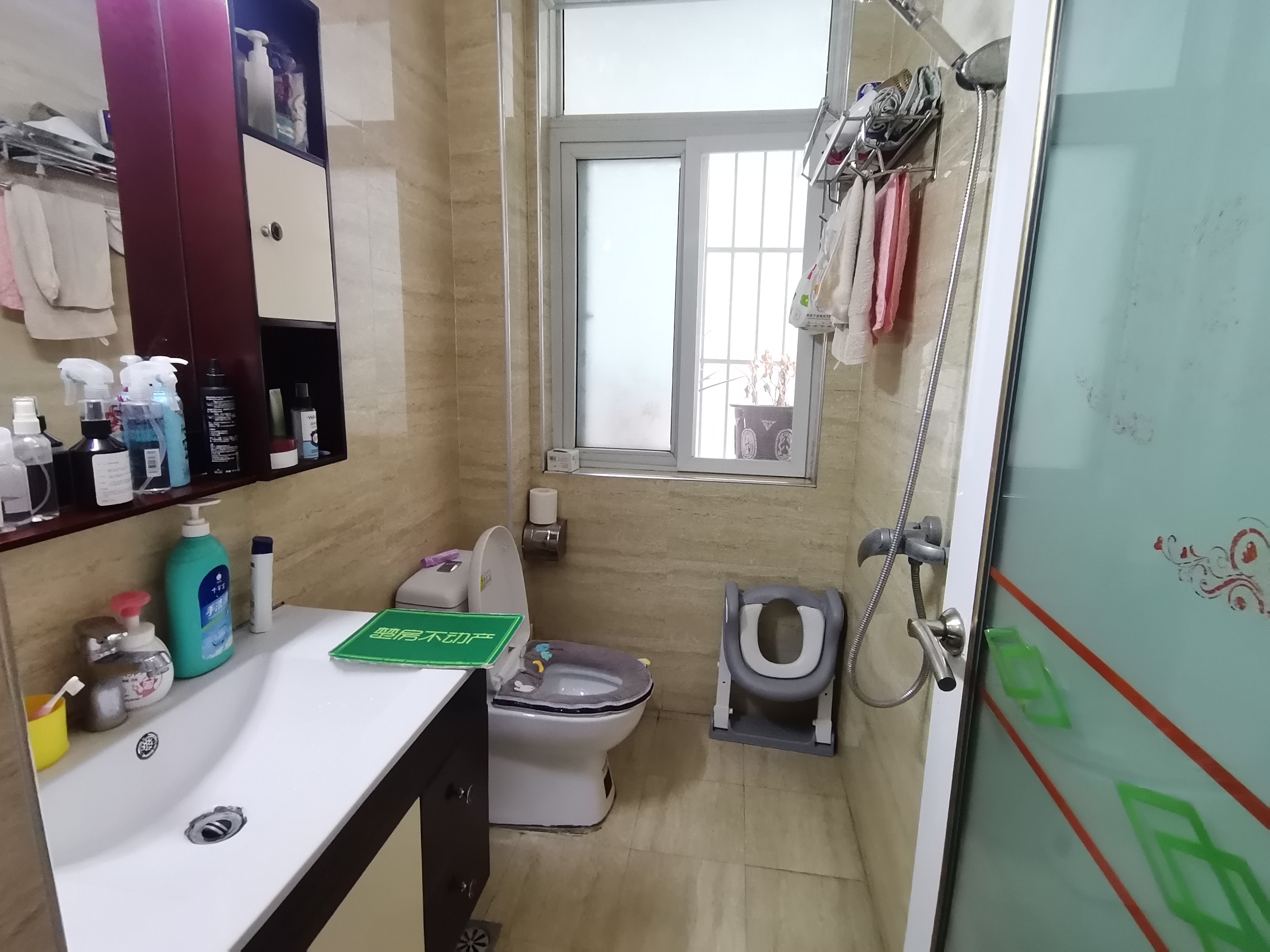 文华苑一中对面精装三房中间楼层户型方正房东诚意出售