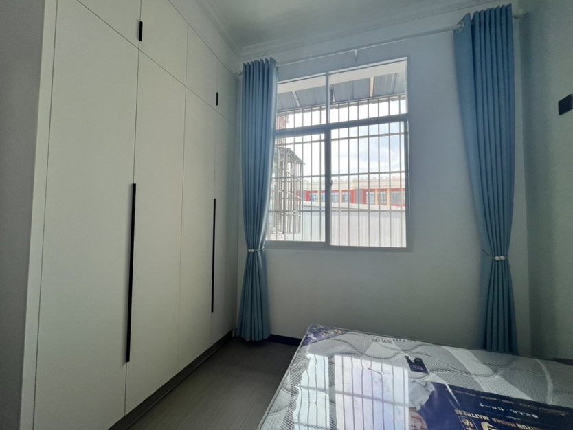 养老看过来，西桥，装修9成新，步梯2楼，精装三房，证满二