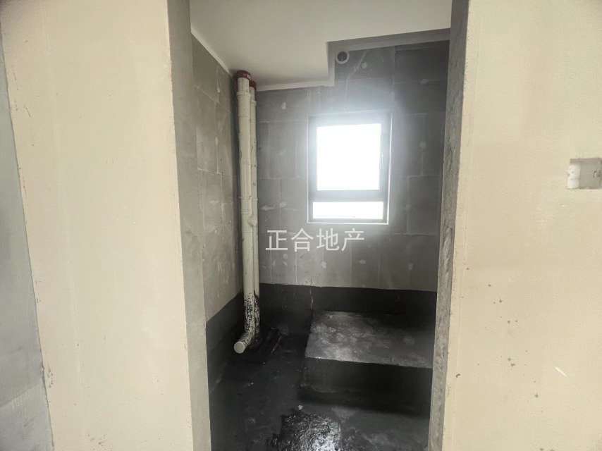 城南，吾悦，119平边户，送车位，电梯好楼层，采光视野宽阔，业主诚心出售，