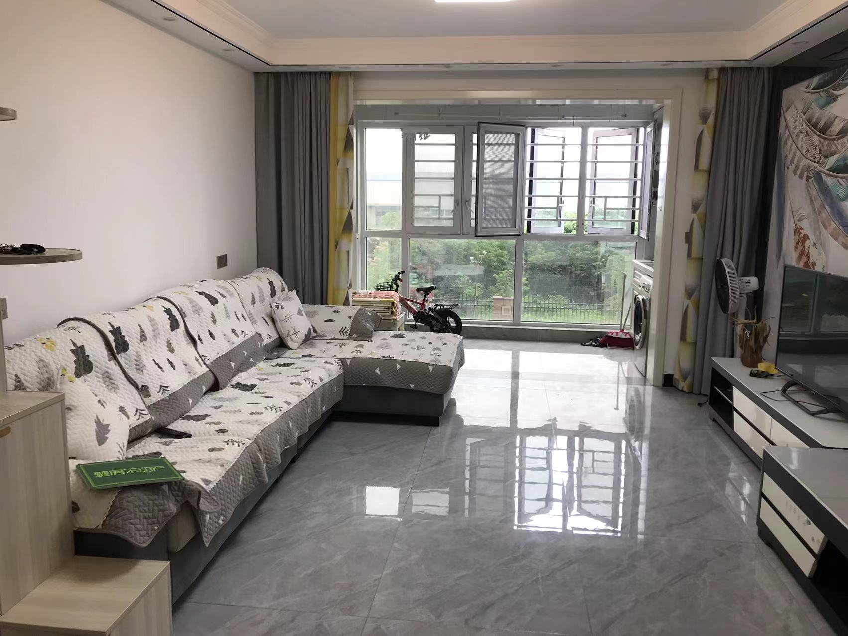 急售急售满庭春精装卖毛坯价配套齐全精装大三房边户户型好诚意出售