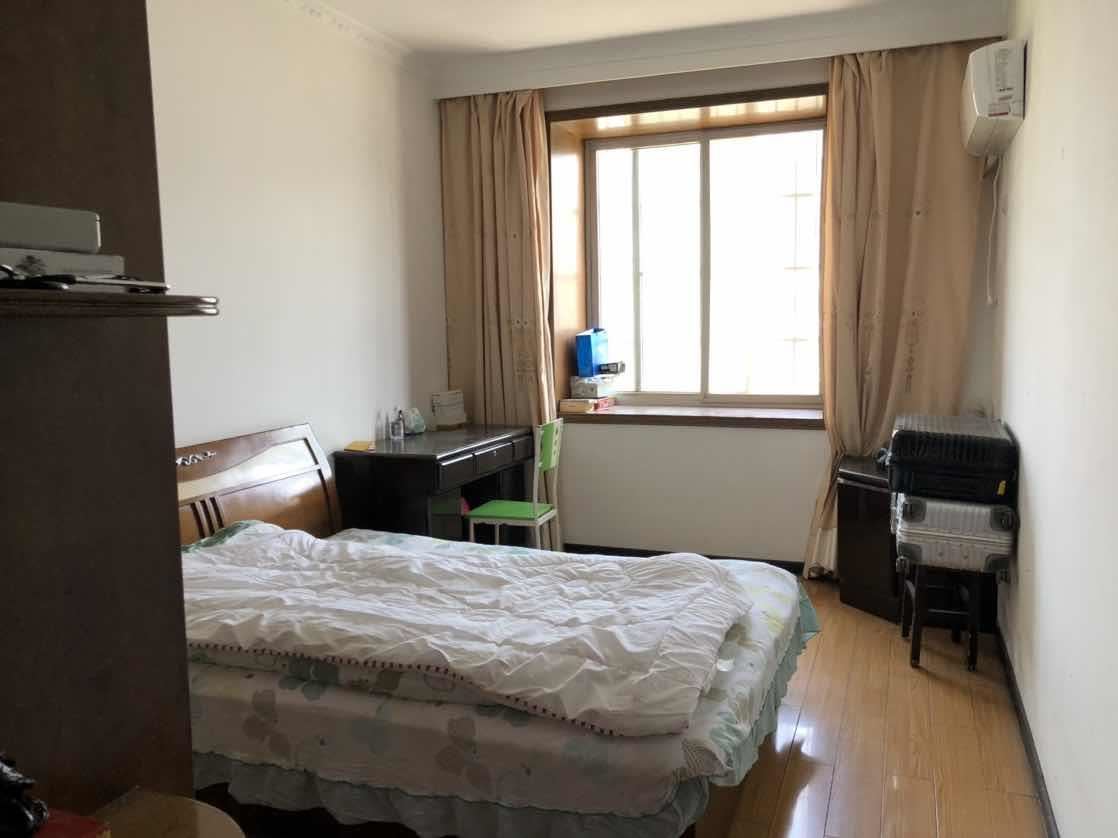 德政园枫丹苑，步梯好楼层，仙桃 就在旁边，精装3房拎包入住