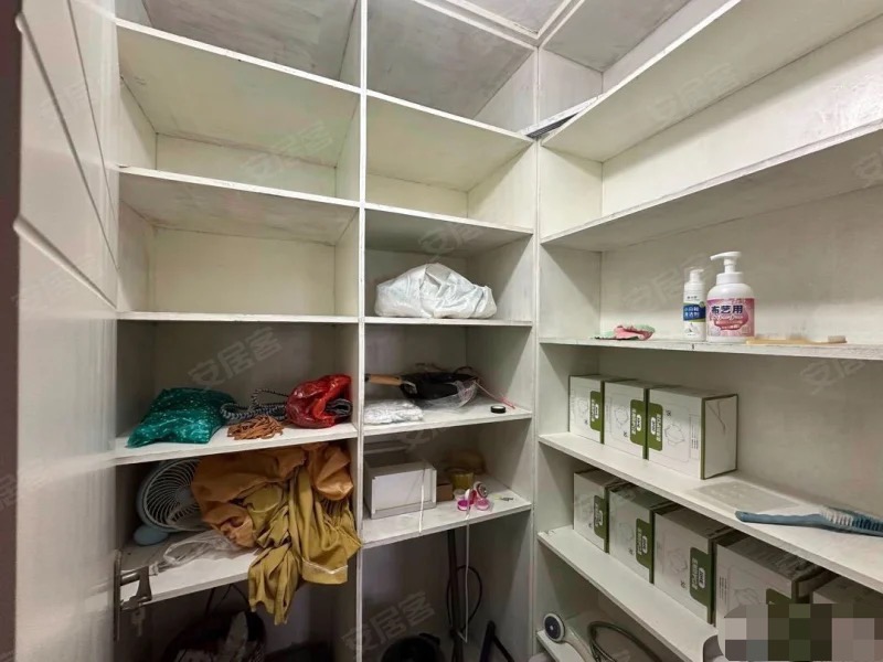 捡漏，新三中，世纪雅园，采光视野好，精装三房，单价2000