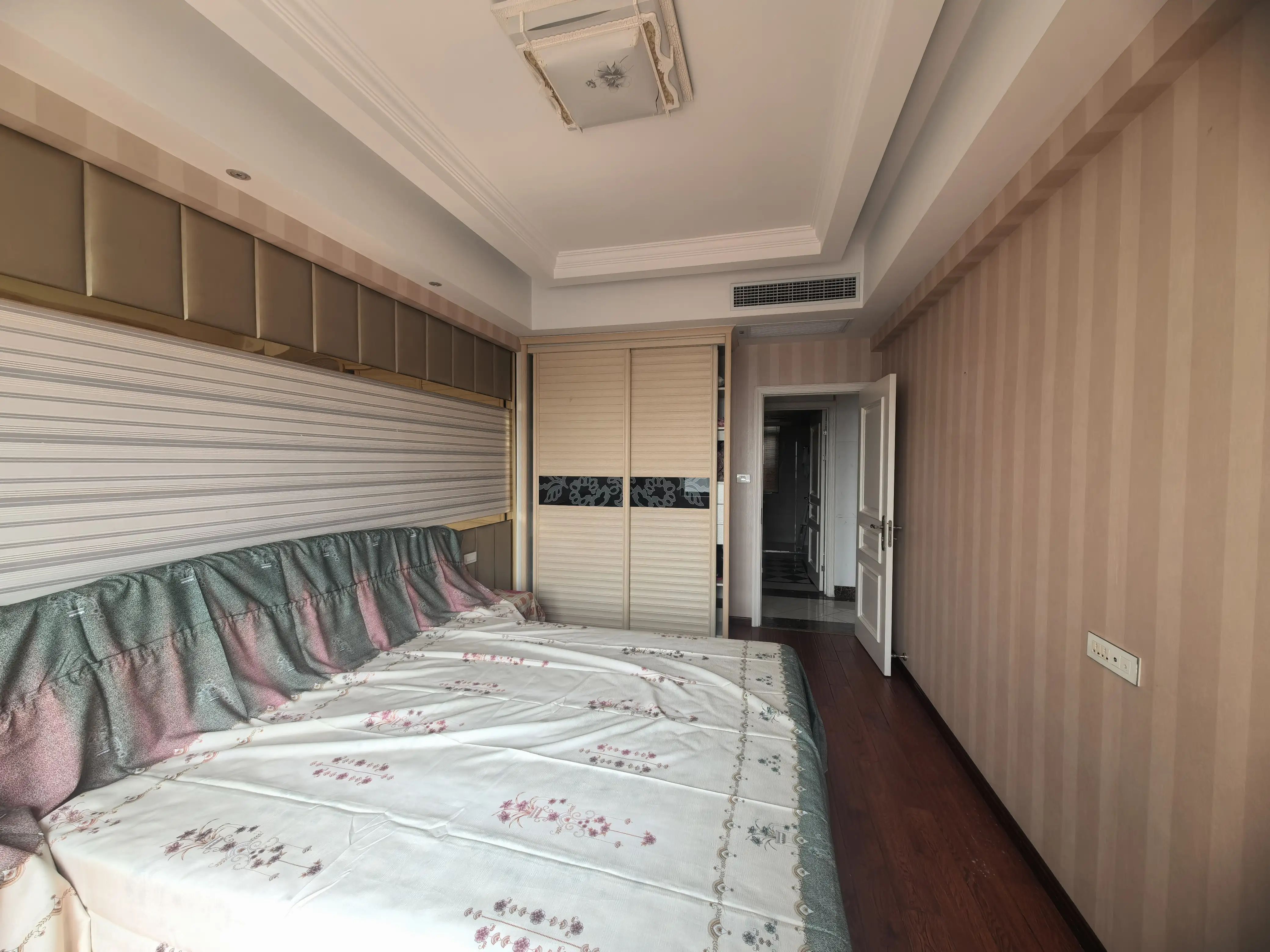 捡漏，德政金园，电梯好楼层，精装三房，证满二