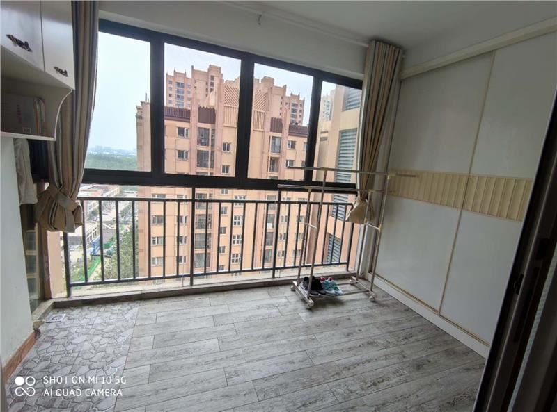 满庭春南北通透精装大三房证满二年 付无要求看房预约