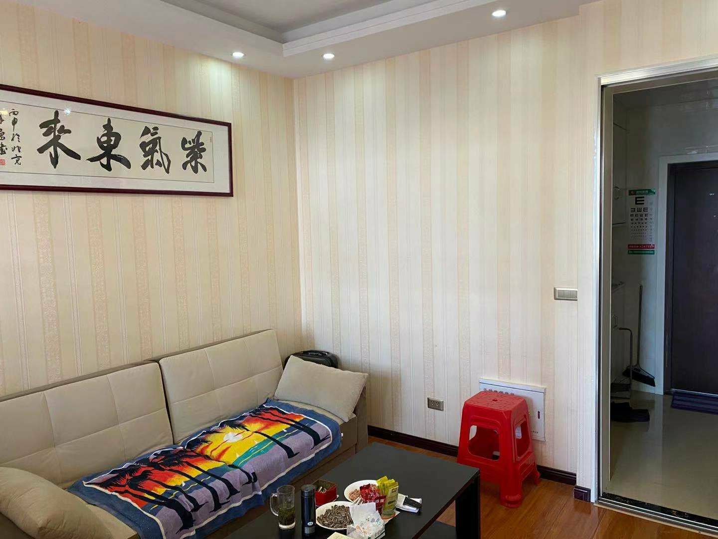 沔中对面，富迪三友楼上，精装一室，可拎包入住