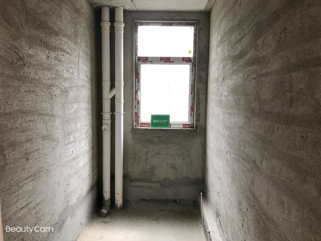 时代天骄毛坯三房中间楼层户型方正房东诚意出售