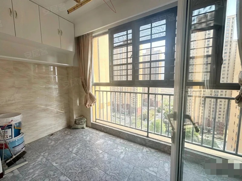 374，捡漏，满庭春，电梯中间楼层，两房，楼下仙桃晓学，上新三中，带供暖